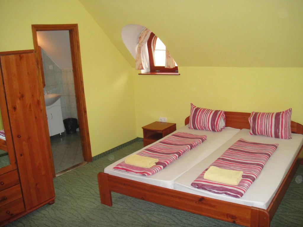 Varju Fogado Tapolca B&B 객실 사진